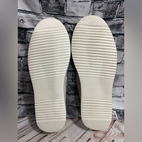 Hey Dude Peyton Shoes Women's 9 Metallic Brown Snake Embossed Slip On Sneakers - Picture 5 of 13